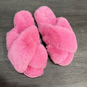 Pink Fuzzy Women's Slippers